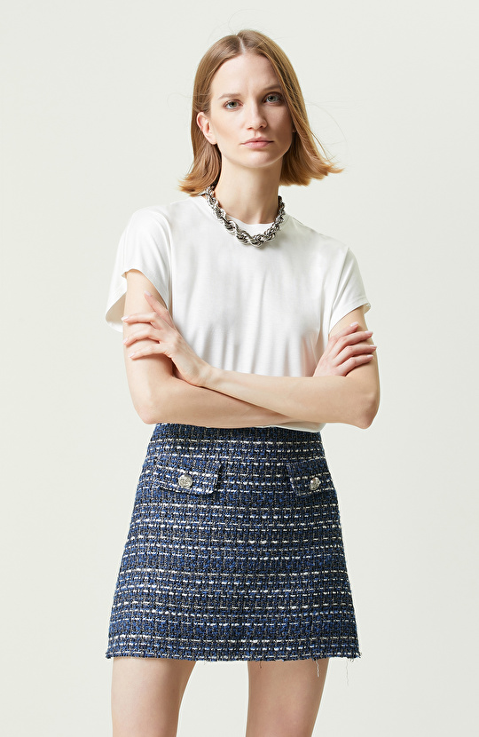 Beyaz Bisiklet Yaka Kısa Kollu T-Shirt