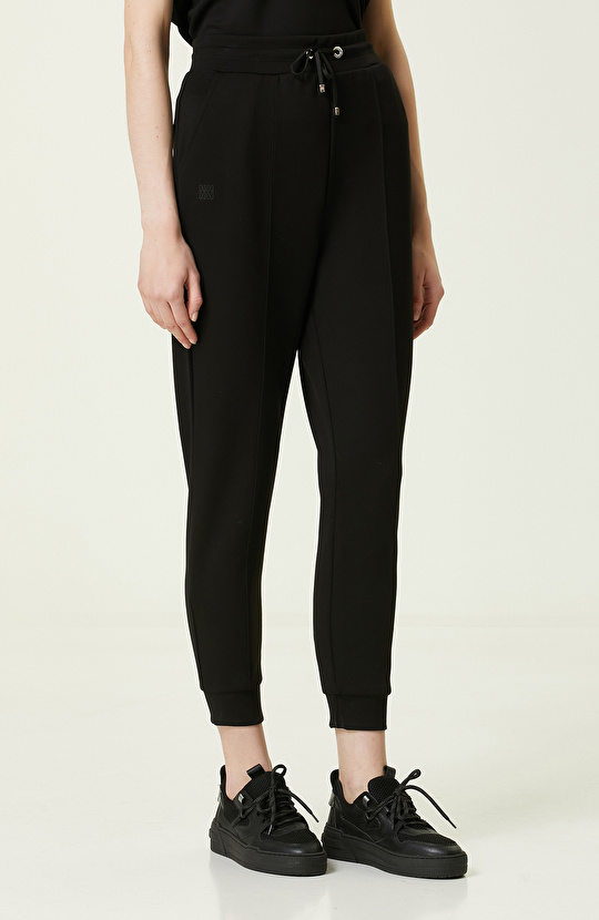 Siyah Lastikli Eşofman