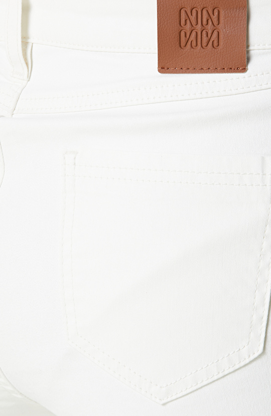 Beyaz Denim Pantolon