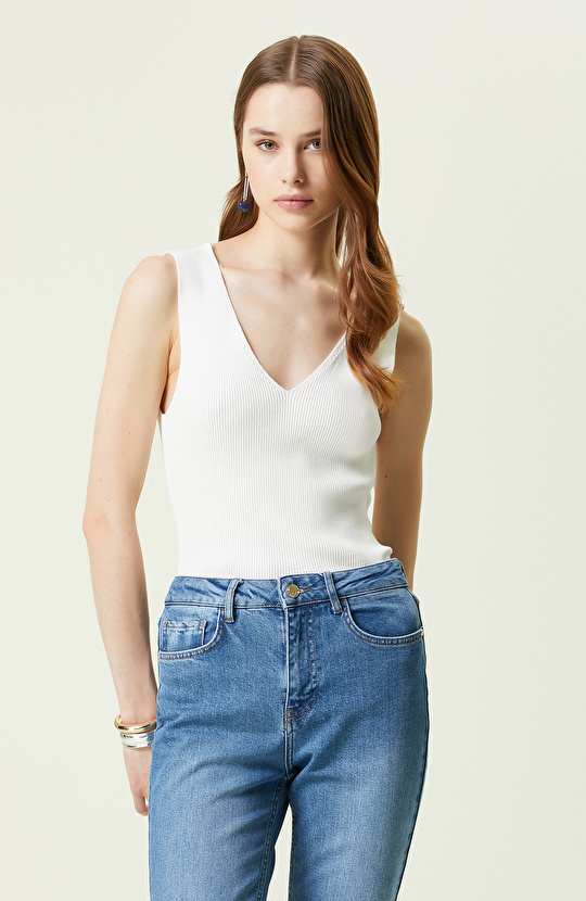 Ekru Askılı V Yaka Triko Atlet