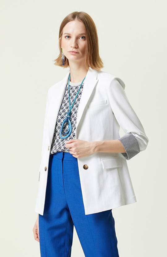 Beyaz Truvakar Kol Ceket