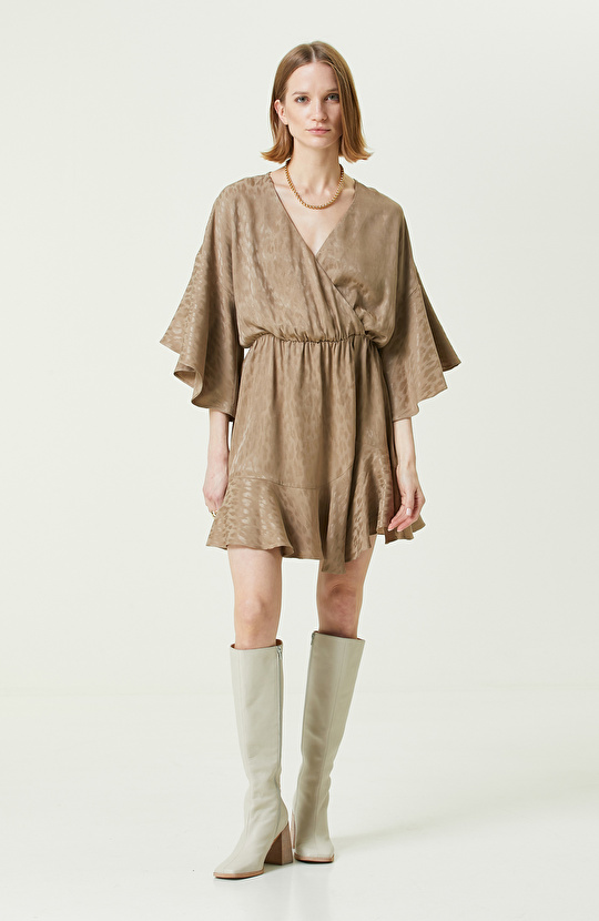 Vizon Kruvaze V Yaka Kolu Volanlı Elbise