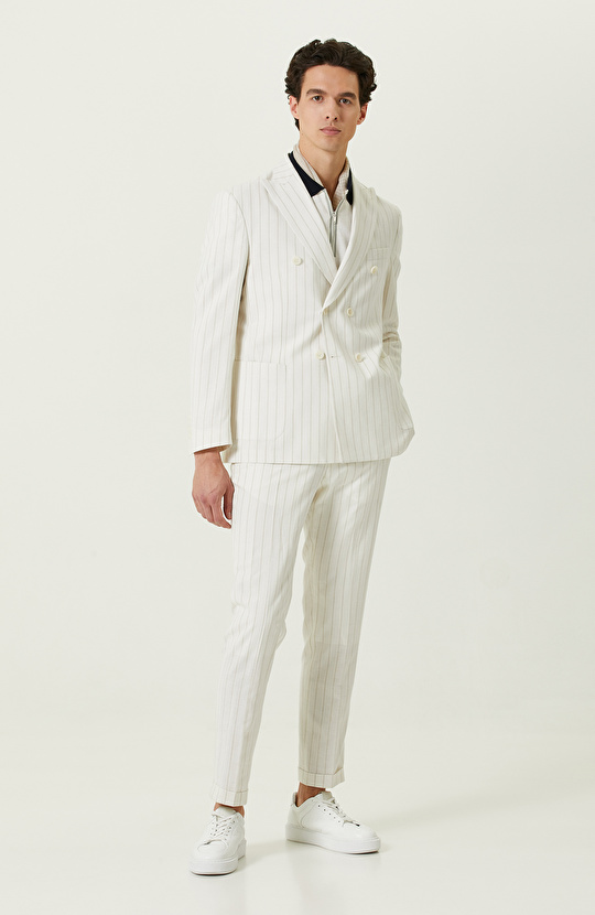 Beyaz Polo Yaka Kısa Kollu T-Shirt