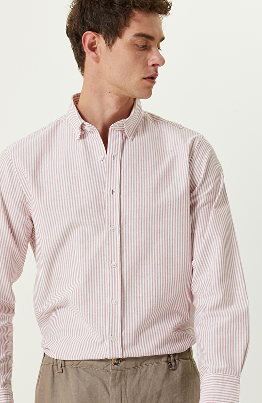 Pamuklu Kırmızı Beyaz Çizgili Gömlek