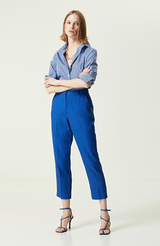 Beyaz Lacivert Uzun Kollu Pamuklu Gömlek