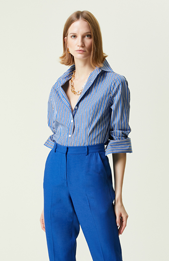 Beyaz Lacivert Uzun Kollu Pamuklu Gömlek