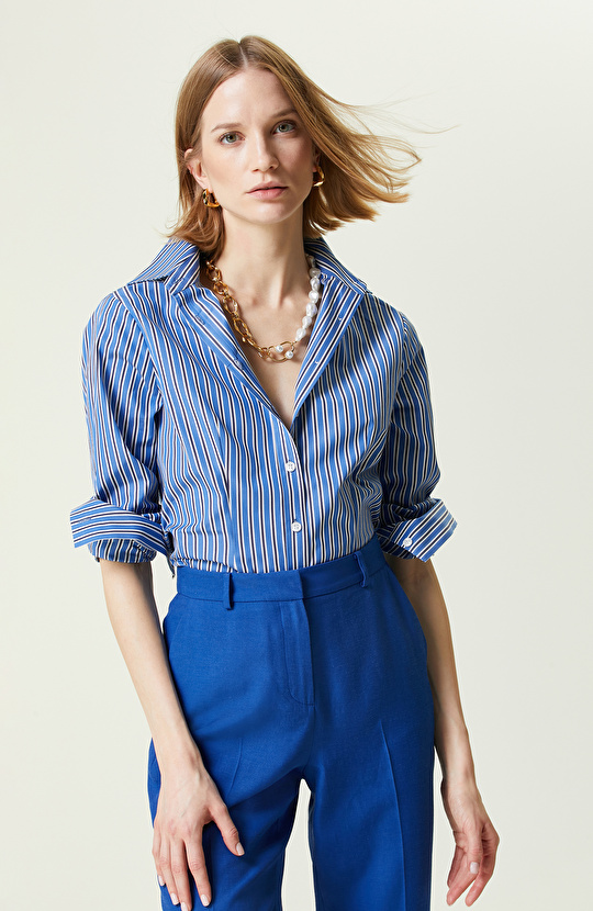 Beyaz Lacivert Uzun Kollu Pamuklu Gömlek