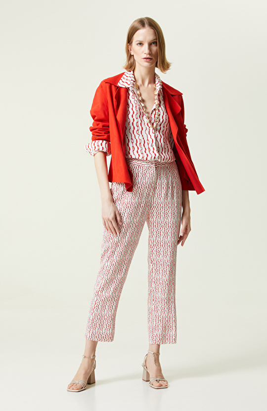 Beyaz Kırmızı Desenli Uzun Kollu Gömlek