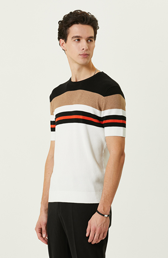 Siyah Beyaz Kısa Kollu Triko Kazak