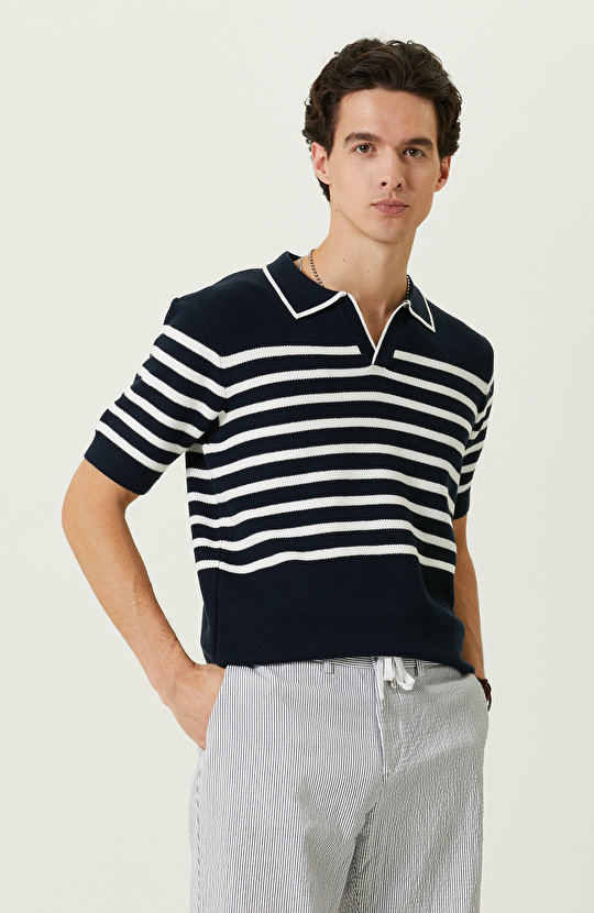 Lacivert-Beyaz Çizgili Kısa Kollu Triko Kazak