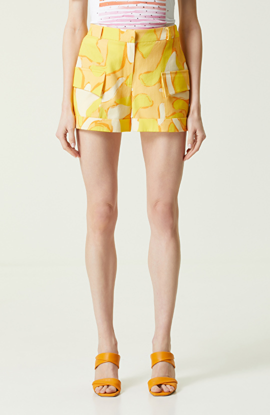 Sarı Desenli Mini Şort
