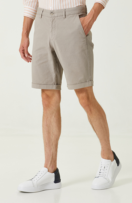 Bej Diyagonal Duble Paça Şort