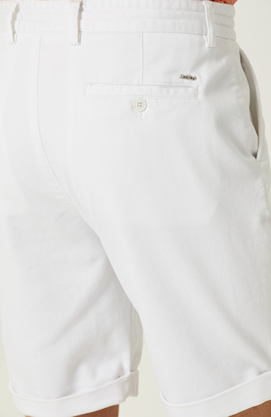Beyaz Duble Paça Şort