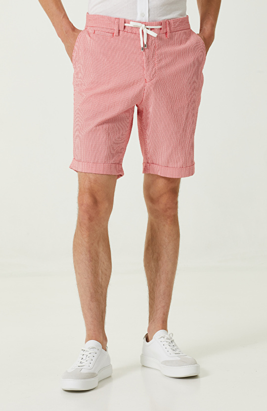 Kırmızı Çizgili Şort