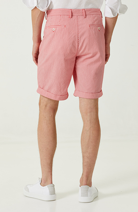 Kırmızı Çizgili Şort