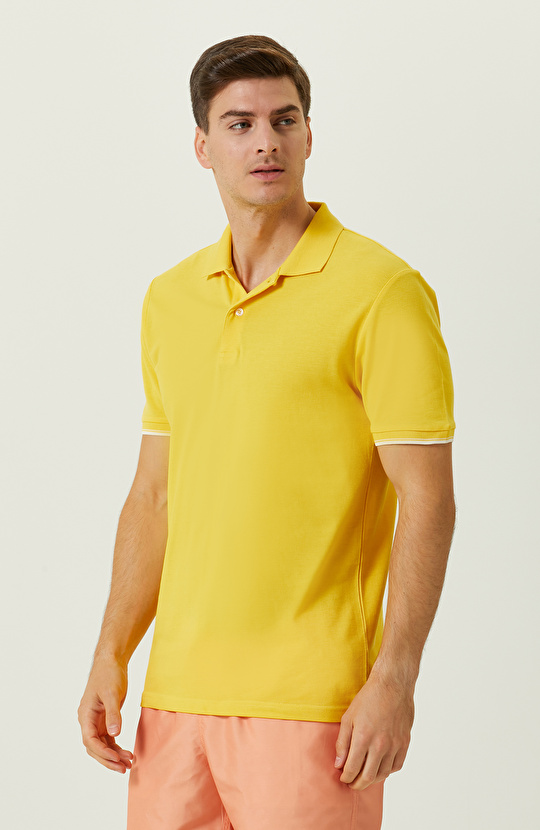 Sarı Polo Yaka Garnili T-Shirt