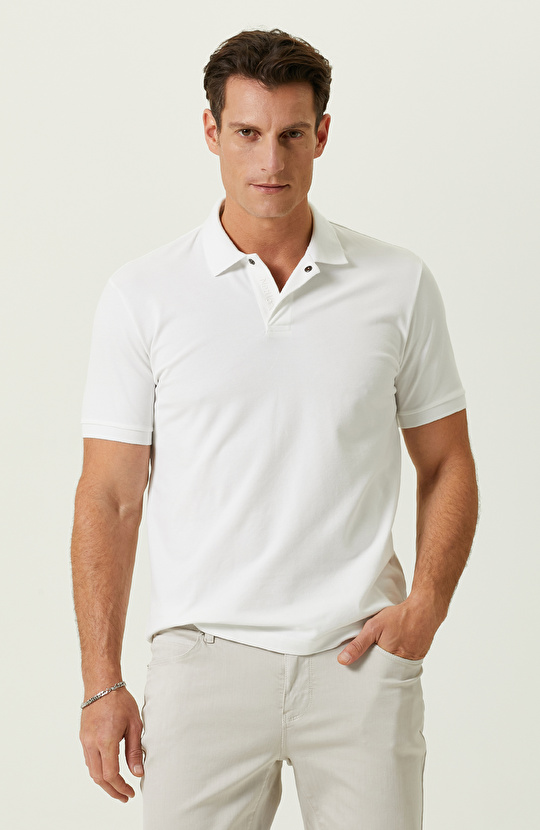 Beyaz Polo Yaka T-Shirt Beyaz Polo Yaka T-Shirt