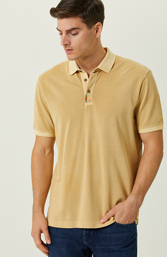 Safran Polo Yaka Nakış Detaylı T-Shirt