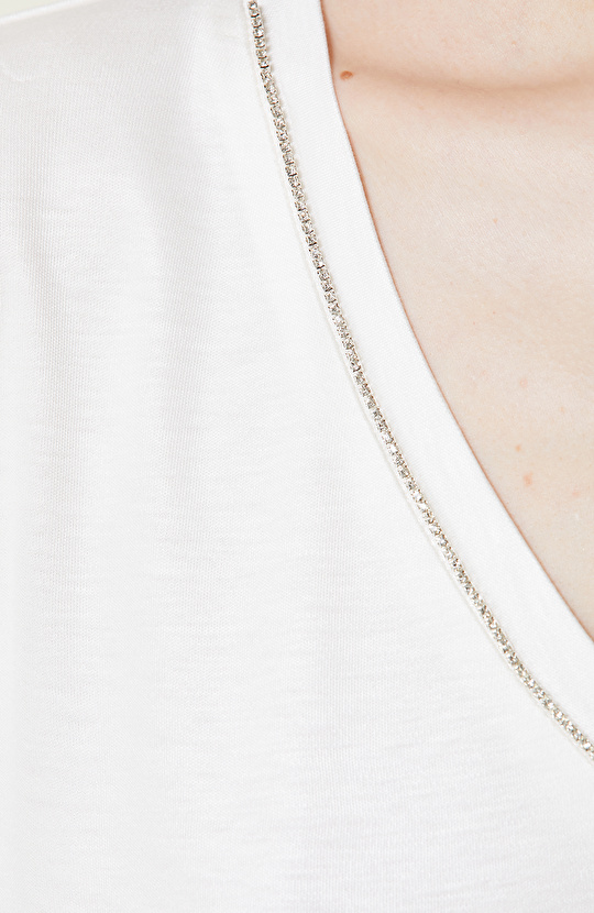 Ekru Kısa Kollu V Yaka T-shirt