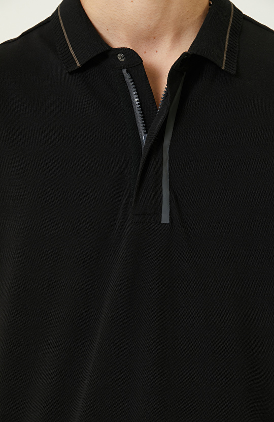 Siyah Fermuarlı Polo Yaka T-Shirt