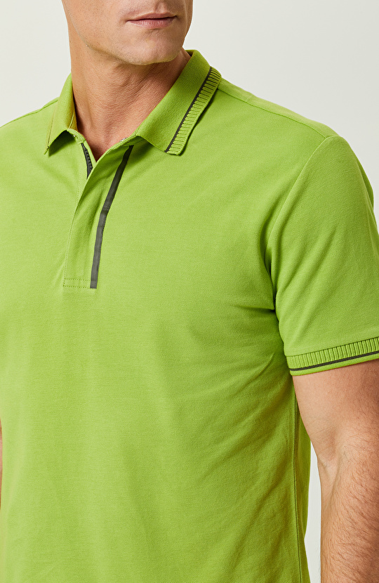 Fıstık Yeşili Fermuarlı Polo Yaka T-Shirt