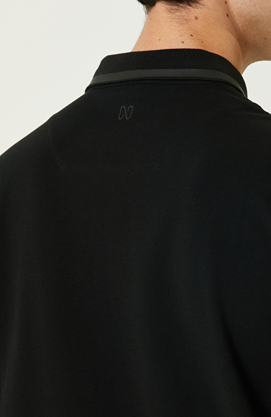 Siyah Baskılı Fermuarlı Polo Yaka T-Shirt