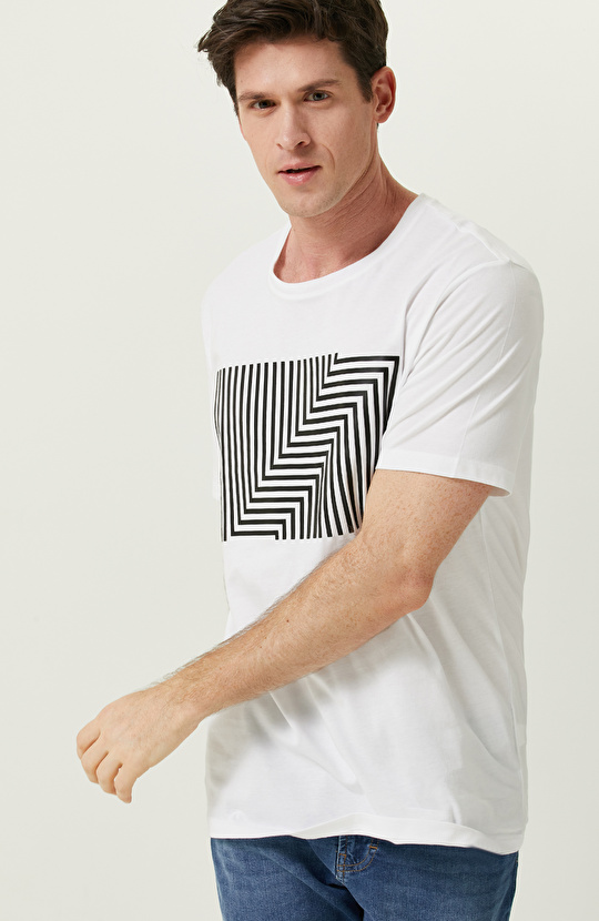 Beyaz Baskılı Kısa Kollu T-shirt