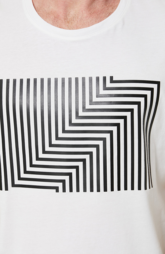 Beyaz Baskılı Kısa Kollu T-shirt