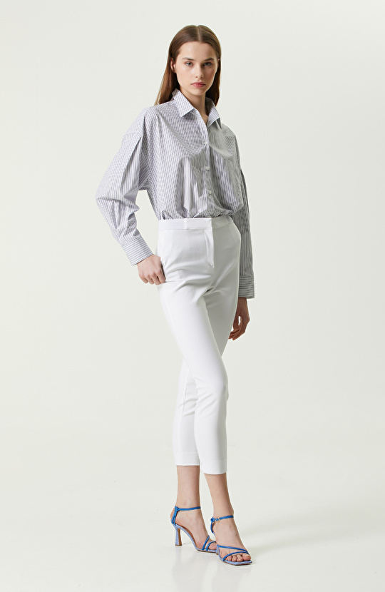 Beyaz Lacivert Çizgili Crop Gömlek
