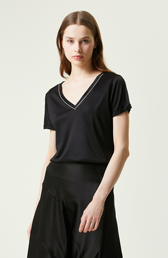 Siyah Kısa Kollu V Yaka T-shirt