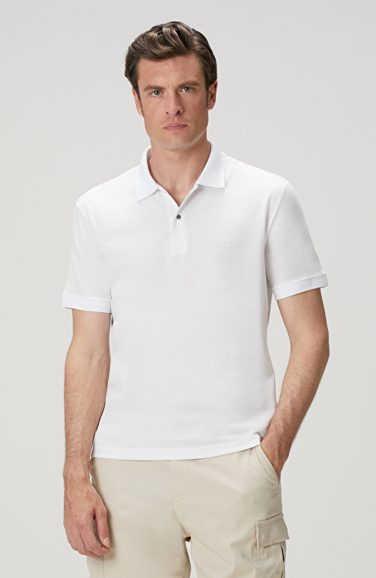 Beyaz Polo Yaka T-shirt Beyaz Polo Yaka T-shirt