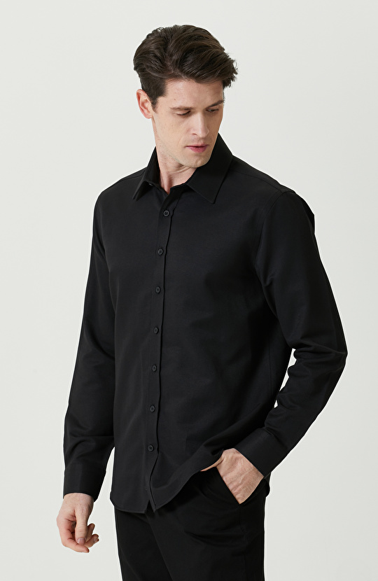 Siyah Klasik Yaka Uzun Kollu Gömlek
