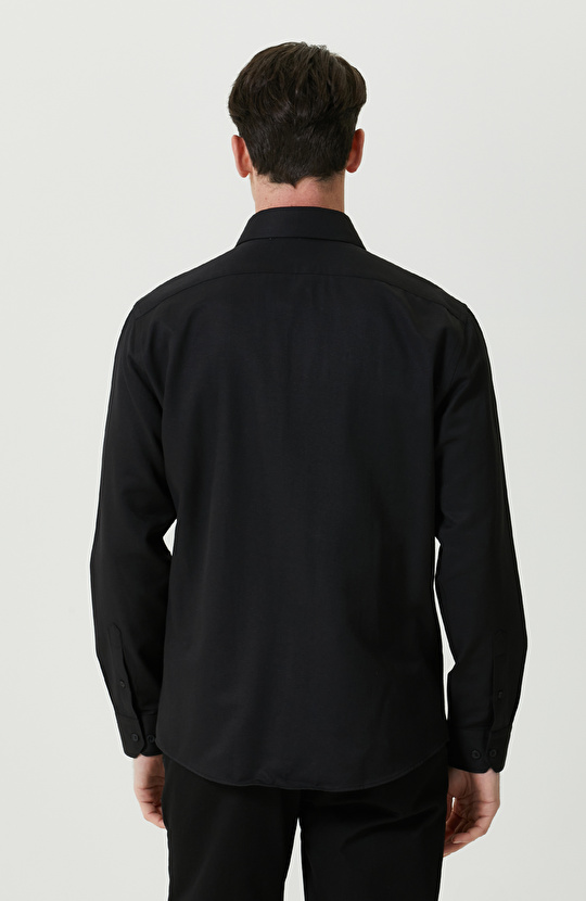 Siyah Klasik Yaka Uzun Kollu Gömlek