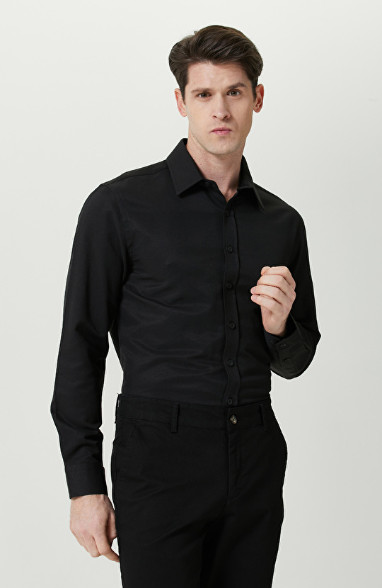 Siyah Klasik Yaka Uzun Kollu Gömlek