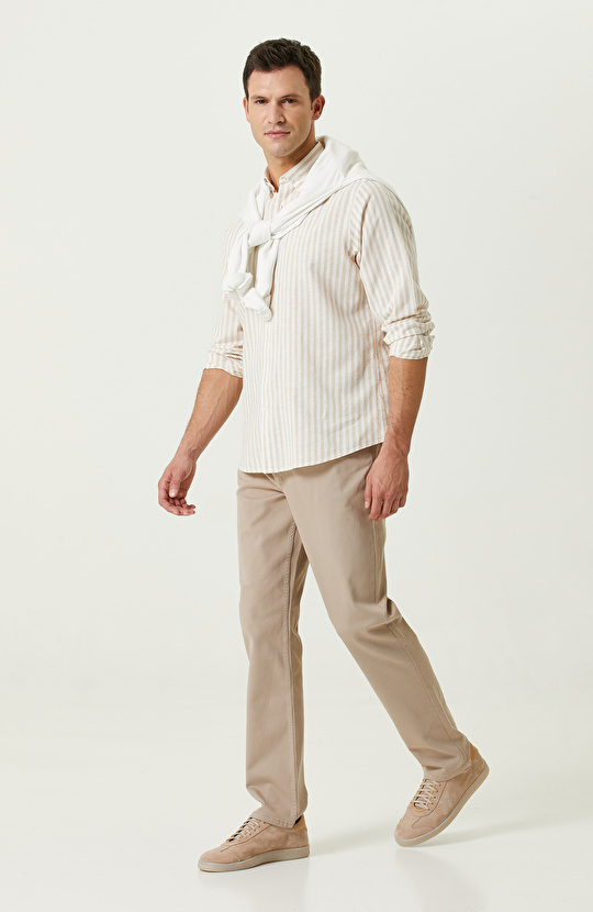 Bej Düğmeli Uzun Kollu Gömlek