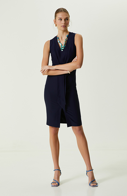 Lacivert Kolsuz V Yaka Elbise