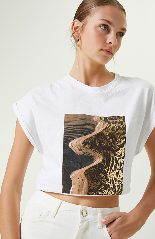 Beyaz Bisiklet Yaka Kısa Kollu Tshirt
