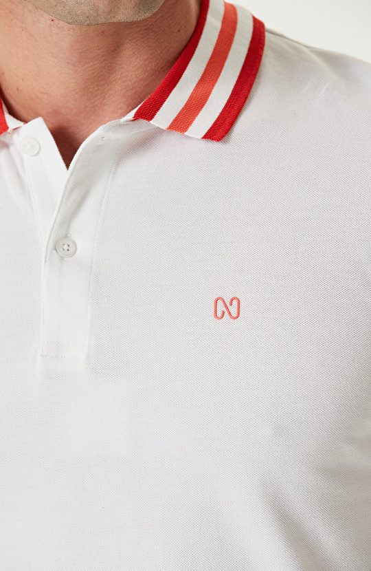 Beyaz Ribanalı Kısa Kollu Polo Yaka Tshirt