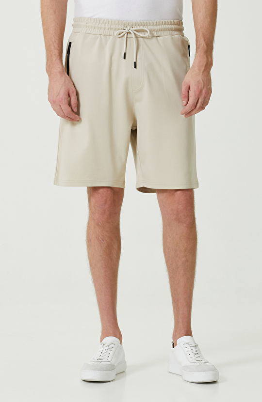 Bej Düz Paça Şort