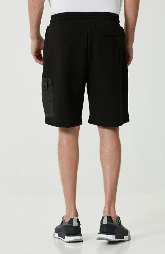 Siyah Düz Paça Şort