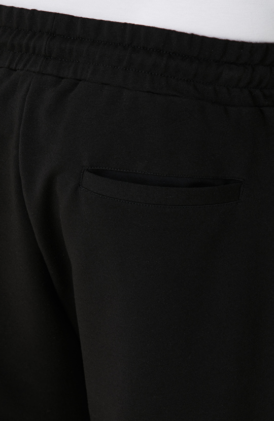 Siyah Düz Paça Şort