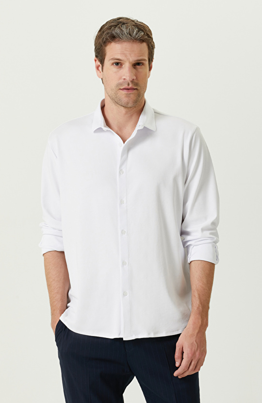 Beyaz Klasik Yaka Uzun Kollu Gömlek