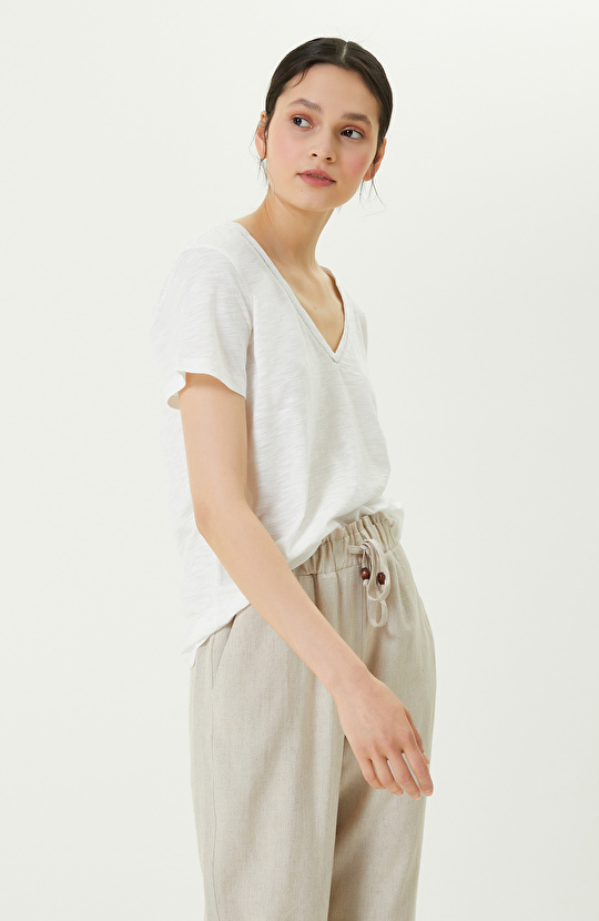 Ekru V Yaka Kısa Kollu Tshirt