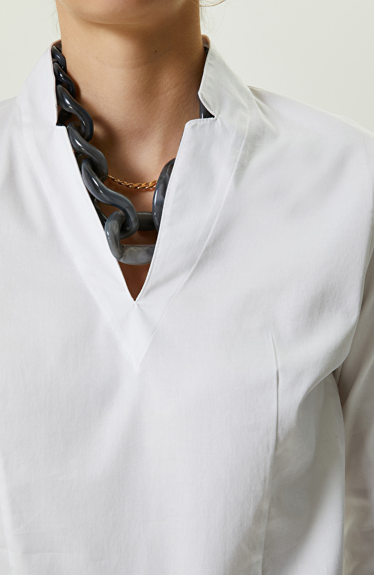 Beyaz Dokuma Hakim Yaka Gömlek