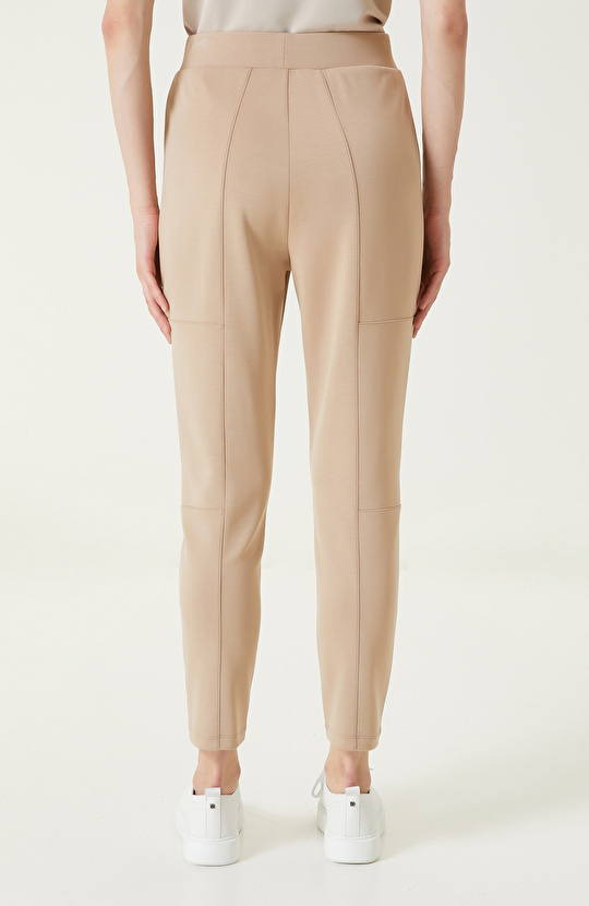 Bej Dikiş Detaylı Eşofman