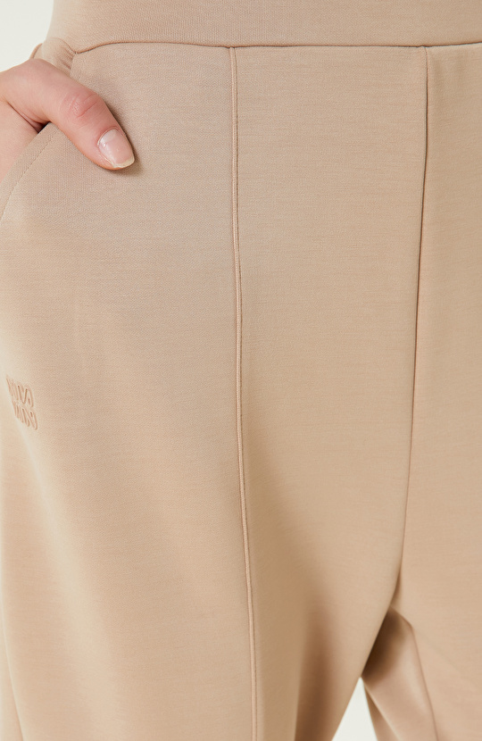 Bej Dikiş Detaylı Eşofman