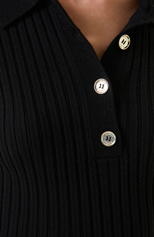 Düğme Detaylı Siyah Kazak