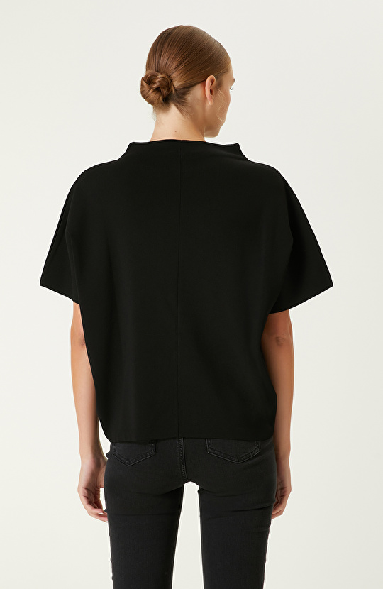 Siyah Dik Yaka Triko Kazak