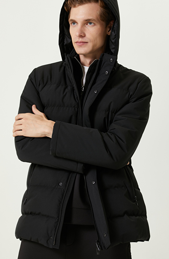 Siyah Kapitoneli Kaban