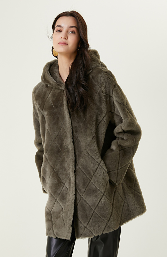 Kesik Çizgi Detaylı Açık Haki Deri Kaban